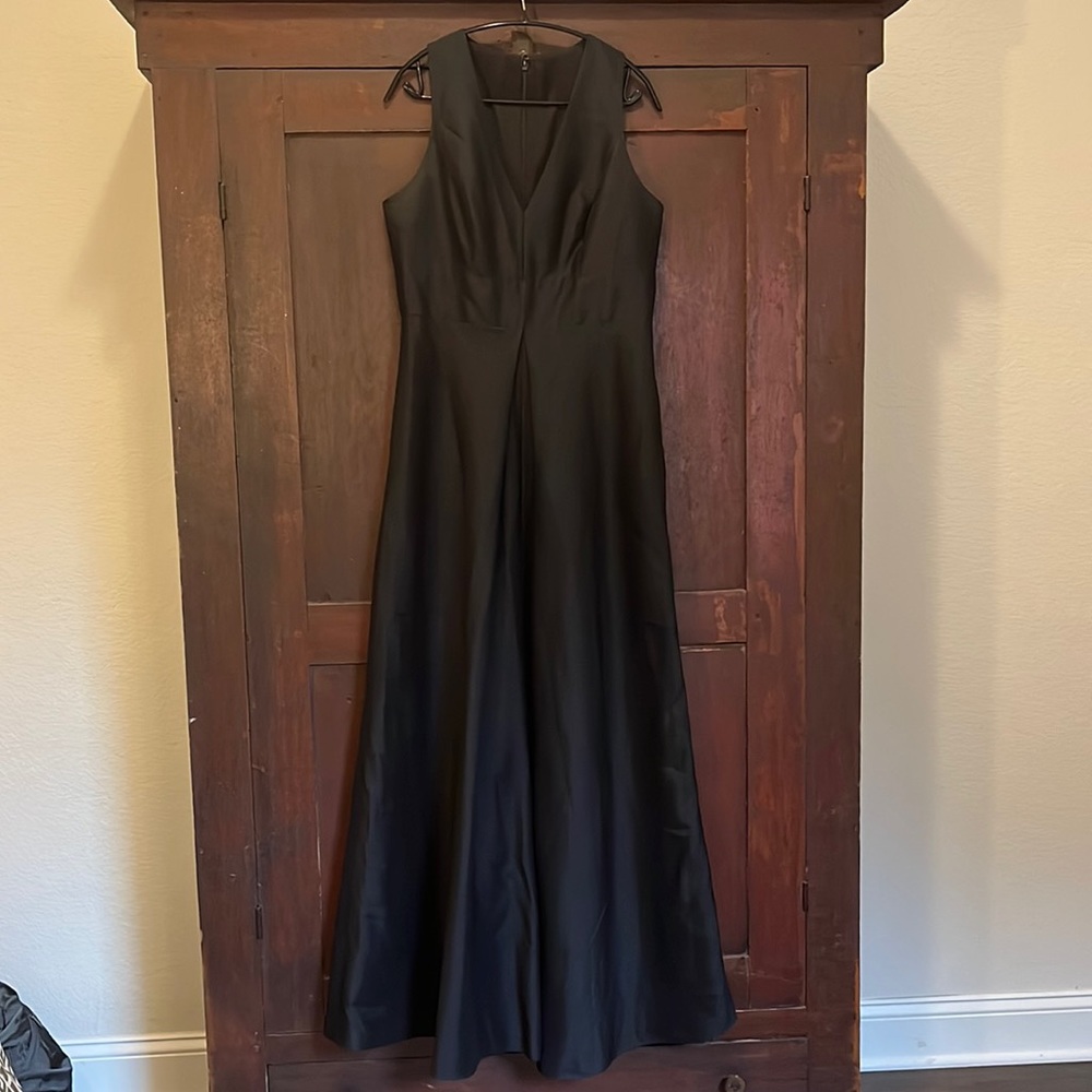 Alfred Sung Black Sleeveless Pleated Skirt with Pockets Bridesmaids Dress